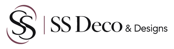 Logotipo horizontal de SS Deco & Designs a color sobre fondo transparente